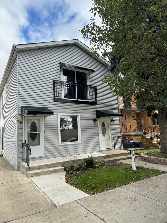 Building Photo - 4415 S Keeler Ave