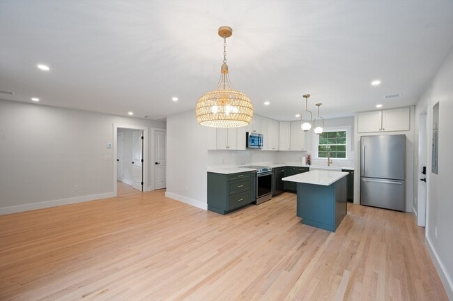 Building Photo - 19 Whitehorse Rd