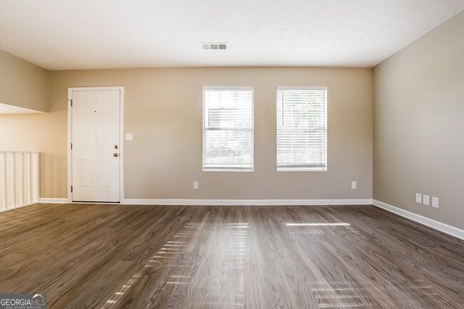 Building Photo - 6808 Browns Mill Ferry Dr