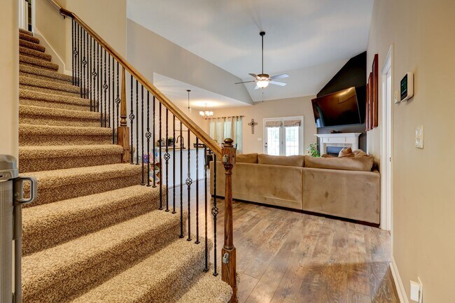 Foto del edificio - 430 Woodtrace Dr