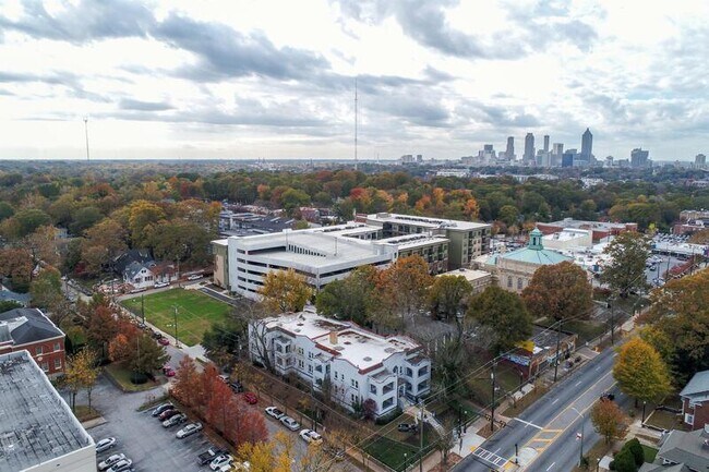 Foto del edificio - 1115 Ponce De Leon Ave NE