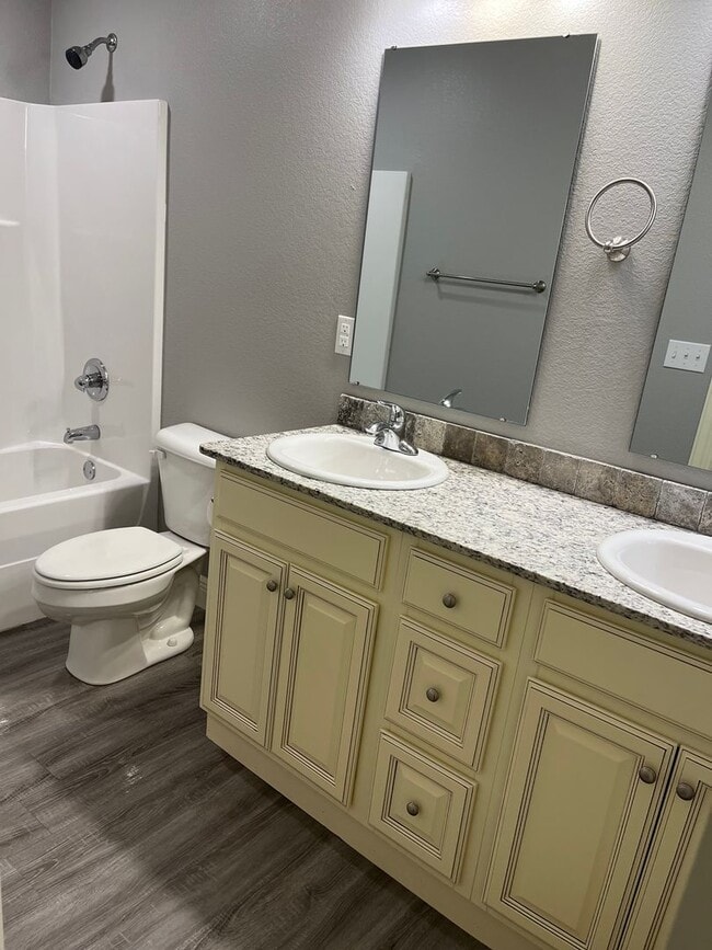 Foto del edificio - 3 bedroom Duplex