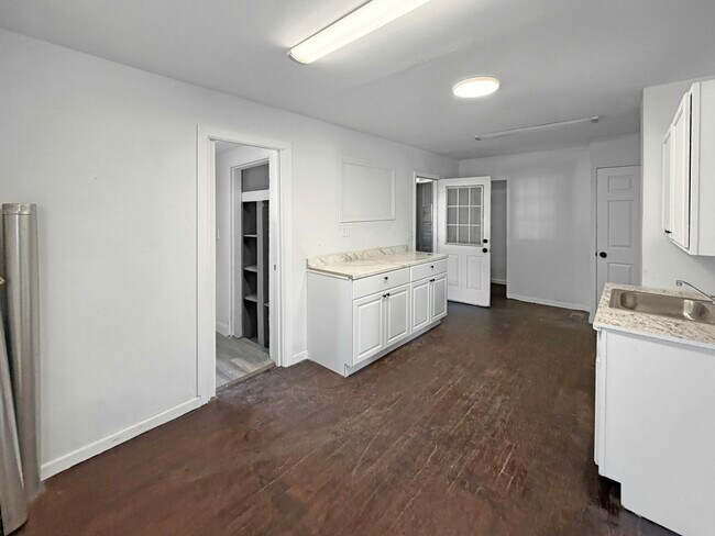 Foto del edificio - 433 E 156th St