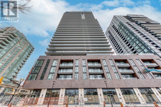 Photo du bâtiment - 2075 Lakeshore Rd.