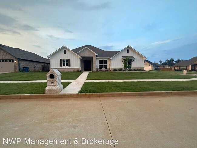 Building Photo - 3 br, 2 bath House - 913 Jackie Ray