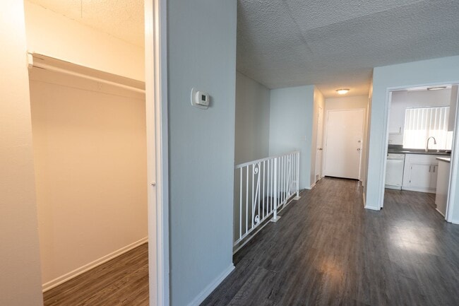 Interior Photo - 18411 Vincennes Street