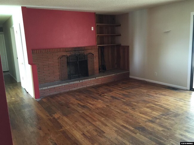 Foto del edificio - 1611 Rayburn Dr