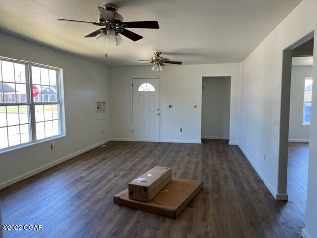 Building Photo - 2302 S Pearl Ave