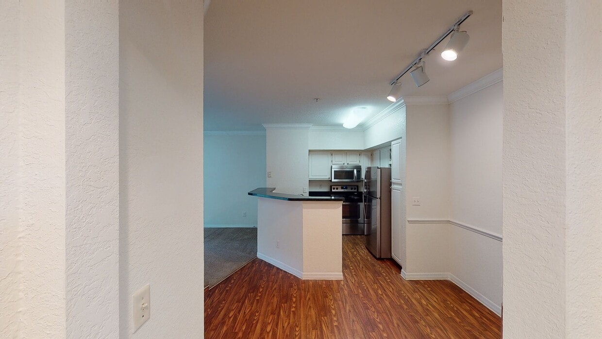 Photo - Ashton at Waterford Lakes Apartments