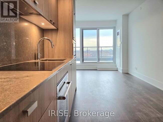 Photo du bâtiment - 115 Denison Ave