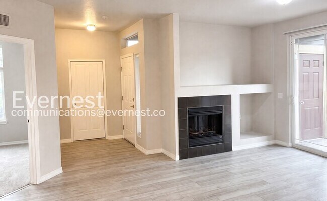 Foto del edificio - 2133 Krisron Rd