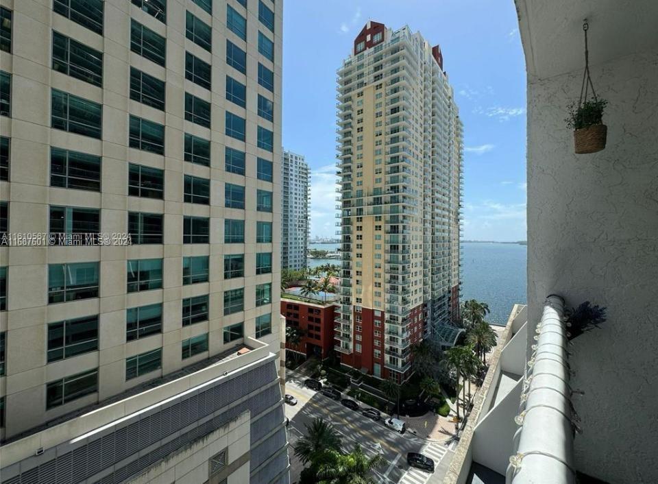 Foto principal - 1200 Brickell Bay Dr