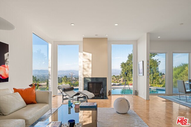 Foto del edificio - 3340 Scadlock Ln