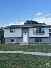 Building Photo - 3814 Elm Ave