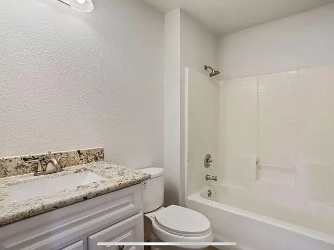Building Photo - 3 bedrooms + loft (office space or extra bedroom), 2.5 bath home, 1896 square feet home lays quie...