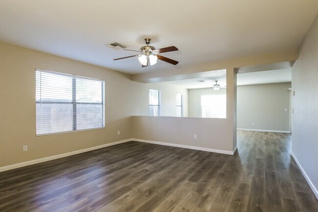 Building Photo - 3649 E Constitution Dr