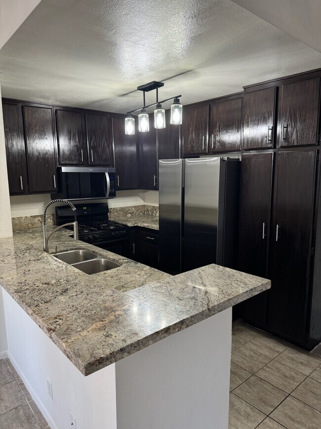 Foto del edificio - 14839 Sherman Way