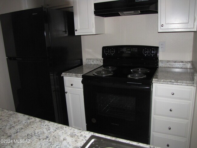Building Photo - 6618 East Calle Alegria