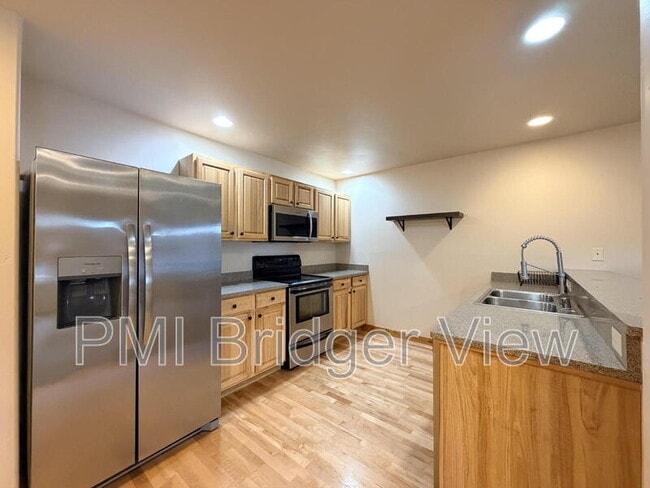 Building Photo - 3147 Cattail St