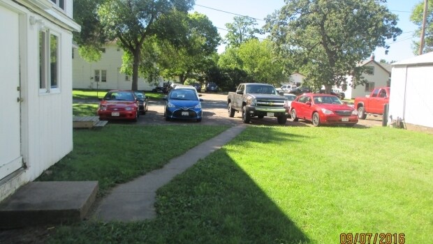 estacionamiento - 121 12th Ave W
