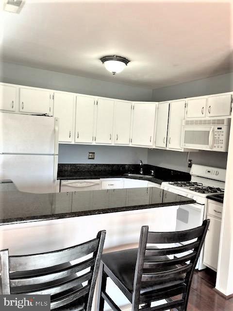 Foto del edificio - 1008 Woodhollow Dr
