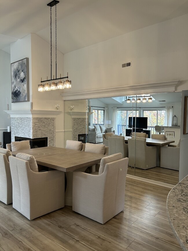 Building Photo - 131 Square Rigger Way