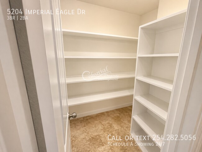Foto del edificio - 5204 Imperial Eagle Dr