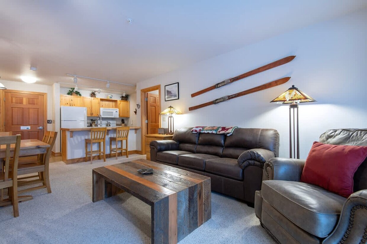 Foto principal - 2740 Shadowmoon Ln