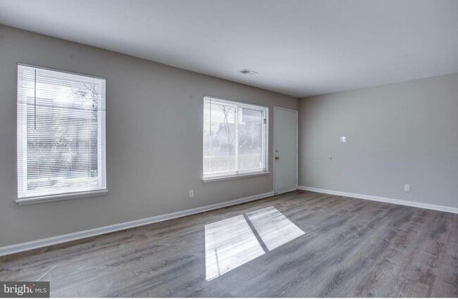 Building Photo - 1811 Westwind Way