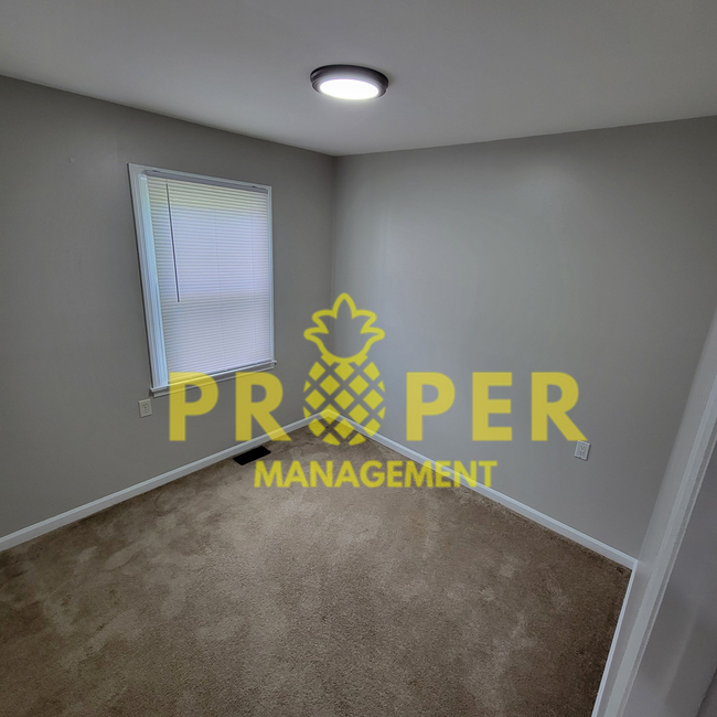 Building Photo - 2 bed 1 Bath Ranch Belmont Bungalow w Gara...