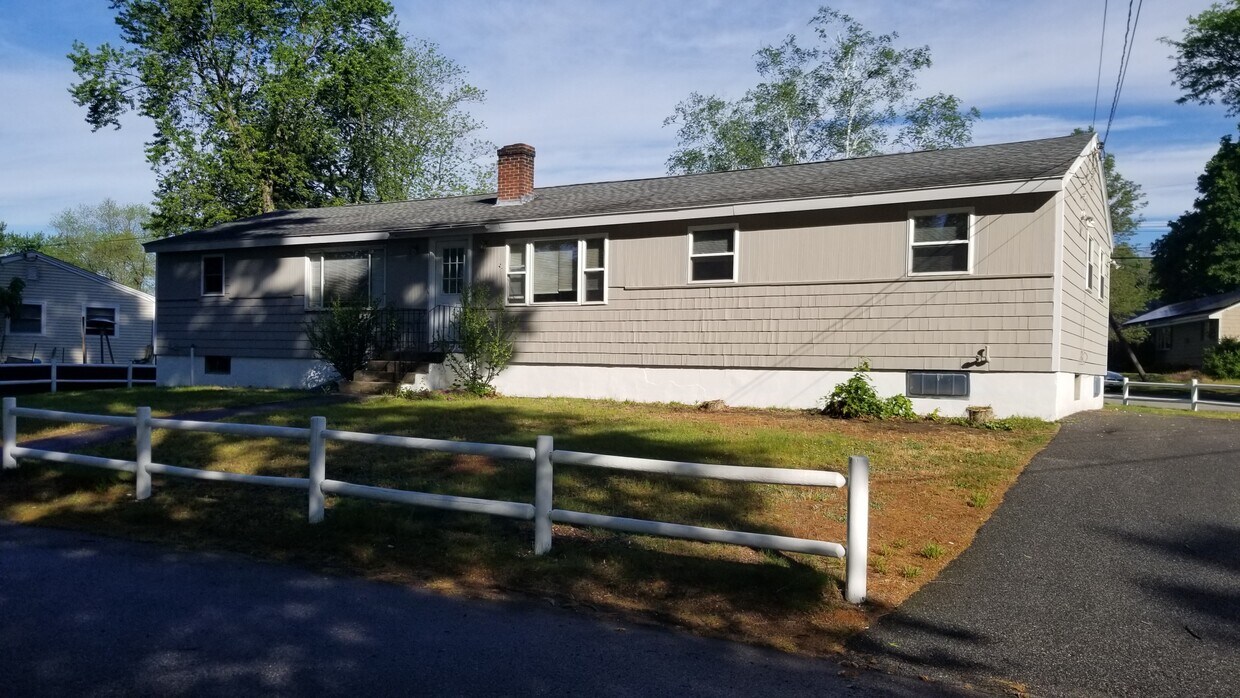 7 Marion Rd, Bedford, MA 01730 Townhome Rentals in Bedford MA