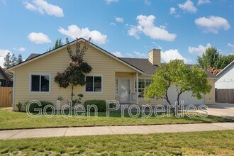 Building Photo - 1178 Tanager Ave