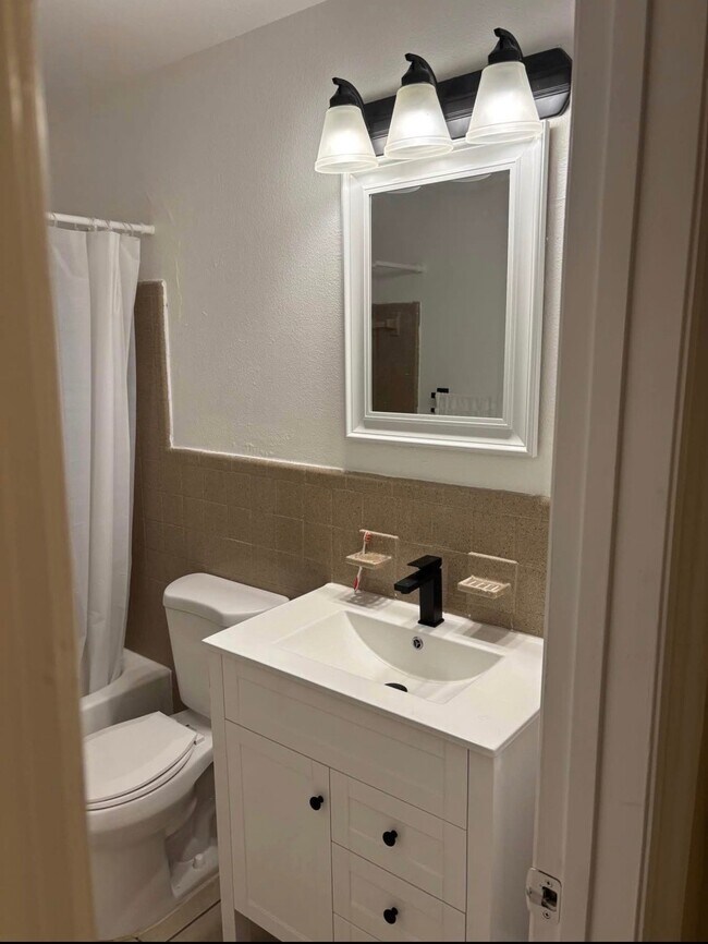 Foto del edificio - 2813 Spring Hill Ct