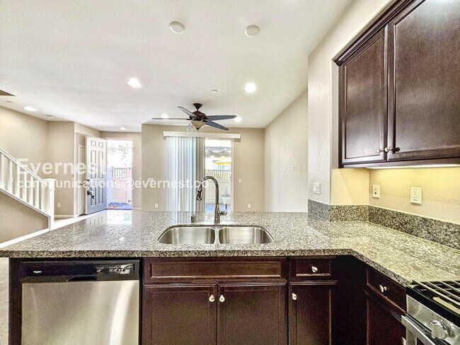 Foto del edificio - 44064 Calle Luz