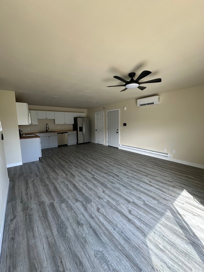 Building Photo - Valley View Estates C