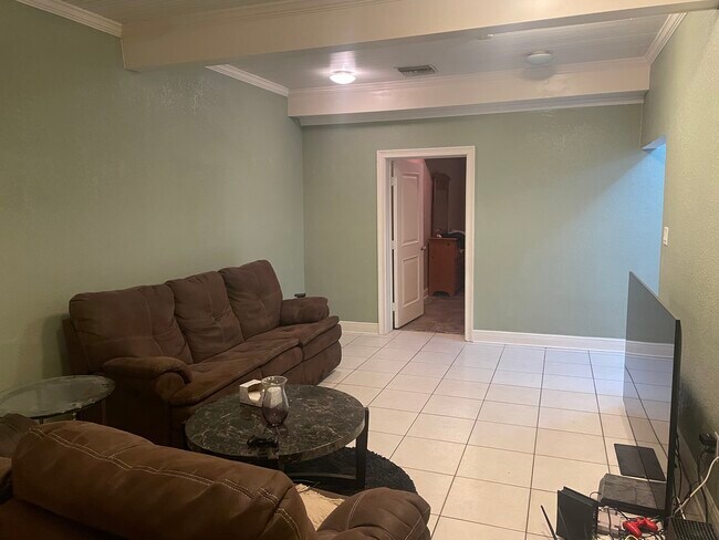 Foto del edificio - 323 Wildwood Way