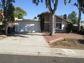 Building Photo - 13103 Avenida Del General