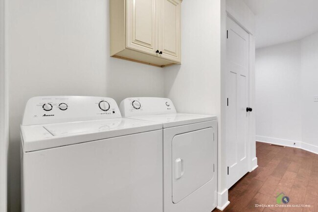 Foto del edificio - 10115 S Crossroads Cir SE