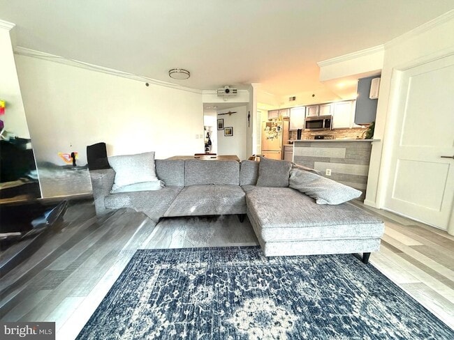 Photo - 1001 N Vermont St Apartment