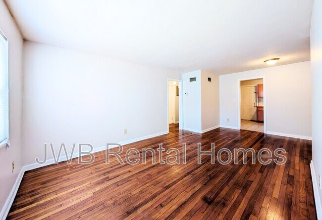 Foto del edificio - 3126 Belden St