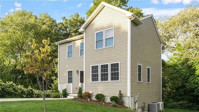 Building Photo - 8 Seabreeze Terrace