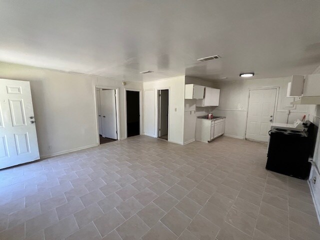 Foto del edificio - 1671 Madden Ave