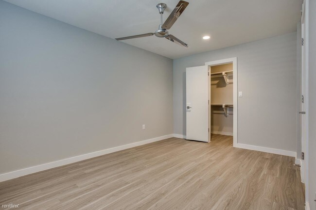 Foto del edificio - 5311 Lemmon Ave