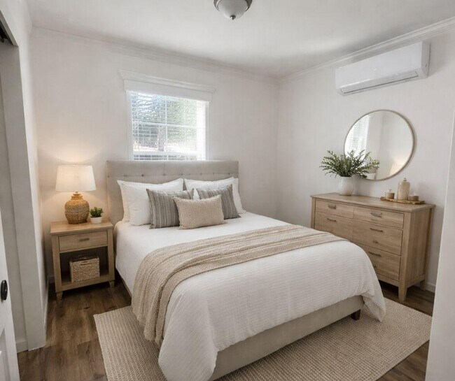 Foto del edificio - 2166 E Camp N Comfort Ln