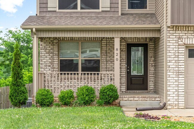 Building Photo - Pet Friendly Four Bedroom!