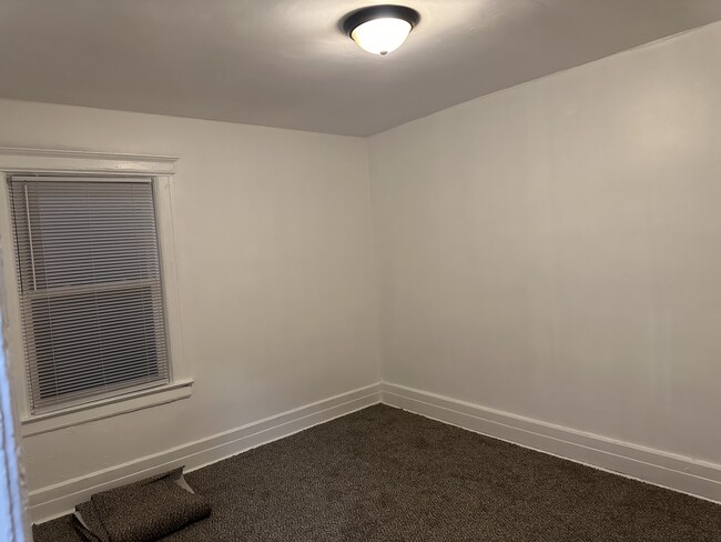 Foto del edificio - 3348 Hudson St