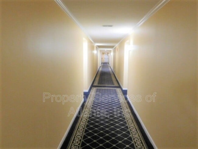 Foto del edificio - 4115 Pine Heights Dr NE