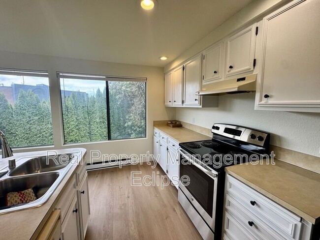Building Photo - 17319 Stone Ct N