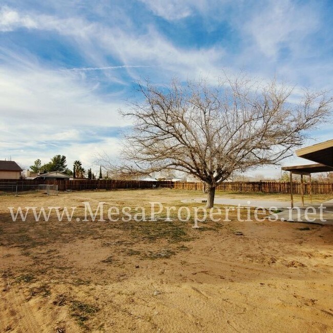 Building Photo - 10950 Kiowa Rd