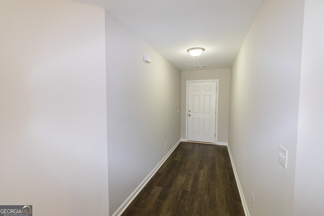 Building Photo - 216 Evans Ter